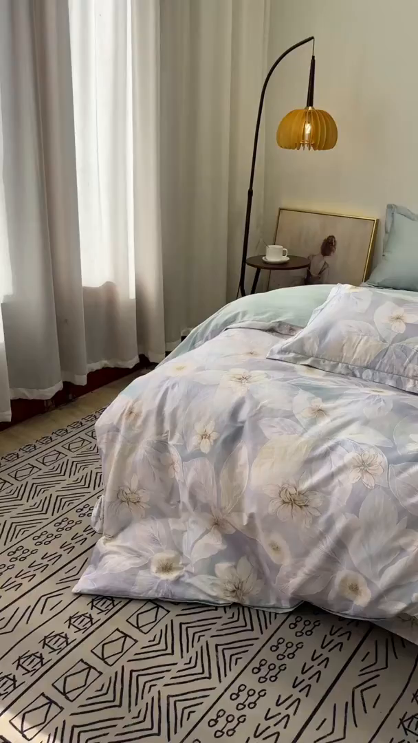 91家纺网 家纺一手货源 找家纺 橙艺家居 2026新款丝光铂金云棉印花四件套 本店线上严格控价，券后、活动后标准不得低于218元，以此类推。请各位老爷严格遵守，以免低价后再调整价格，影响链接权重 叶间绒雪-兰