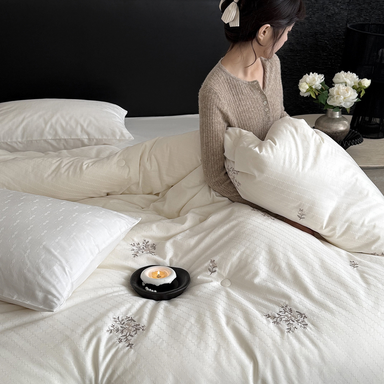 91家纺网 家纺一手货源 找家纺 （总）鹿班家居 2026春季新品全棉提花+刺绣55%大豆被被子被芯-春花盏(标准会员-20元)