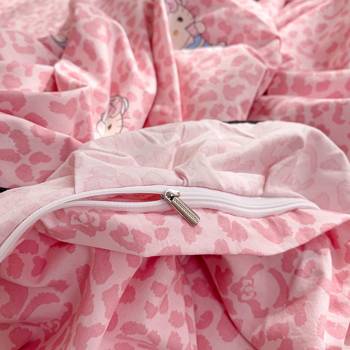 91家纺网 家纺一手货源 找家纺 赛丽雅 2026春夏新款古法水洗棉床盖四件套 KT猫-粉