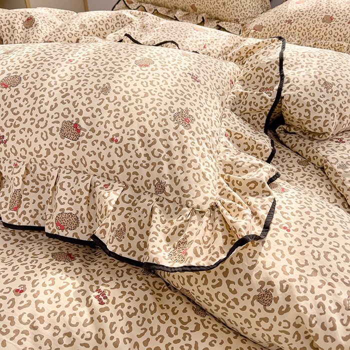 91家纺网 家纺一手货源 找家纺 赛丽雅 2026春夏新款古法水洗棉床盖四件套 豹纹猫咪