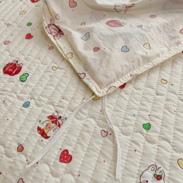 91家纺网 家纺一手货源 找家纺 赛丽雅 2026春夏新款古法水洗棉床盖四件套 苹果乐园