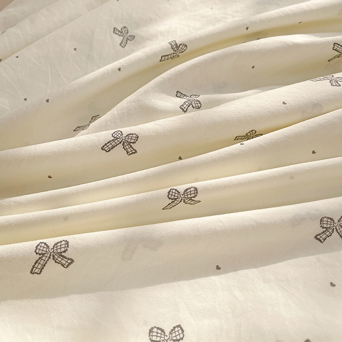 91家纺网 家纺一手货源 找家纺 赛丽雅 2026春夏新款古法水洗棉床盖四件套 灰蝴蝶