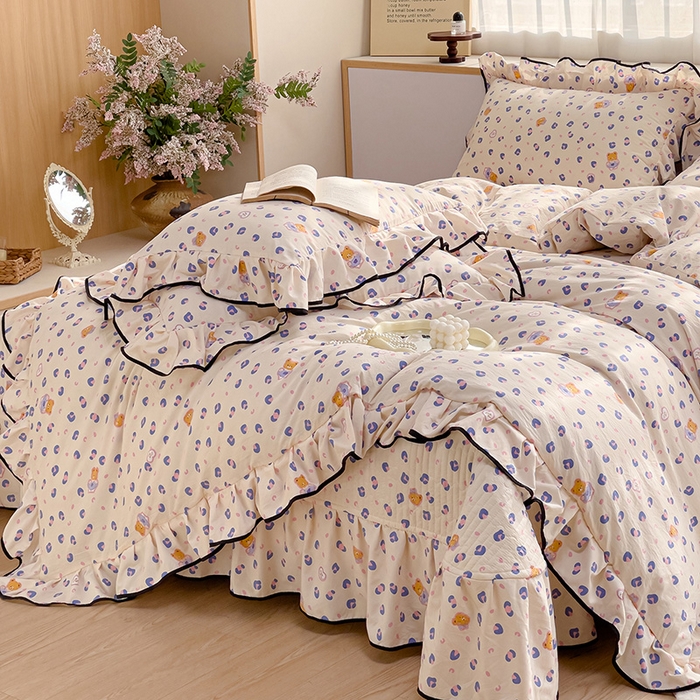 91家纺网 家纺一手货源 找家纺 赛丽雅 2026春夏新款古法水洗棉床盖四件套 蓝纹小熊