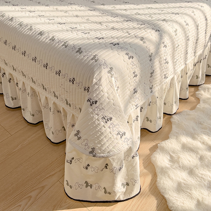 91家纺网 家纺一手货源 找家纺 赛丽雅 2026春夏新款古法水洗棉床盖四件套 木马乐园