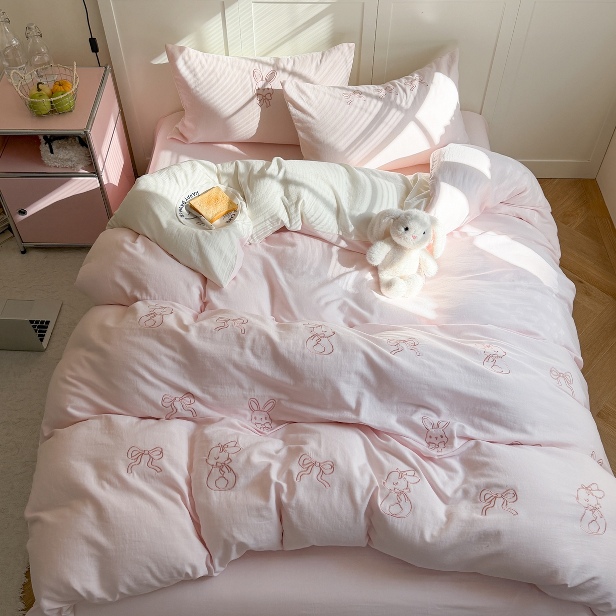 91家纺网 家纺一手货源 找家纺 （总）FORTWO家纺原创设计（FOR TWO家纺） 2026新款全棉双层纱四件套--线条款(会员-15 控价：（券前）基础价不低于小号248元，中号328元，大号348元 床笠加10元)