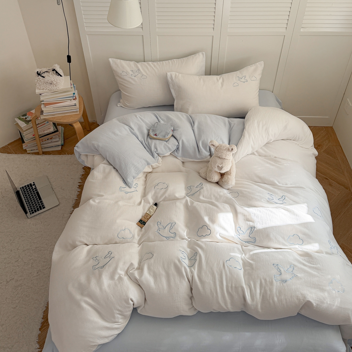 91家纺网 家纺一手货源 找家纺 （总）FORTWO家纺原创设计（FOR TWO家纺） 2026新款全棉双层纱四件套--线条款(会员-15 控价：（券前）基础价不低于小号248元，中号328元，大号348元 床笠加10元)