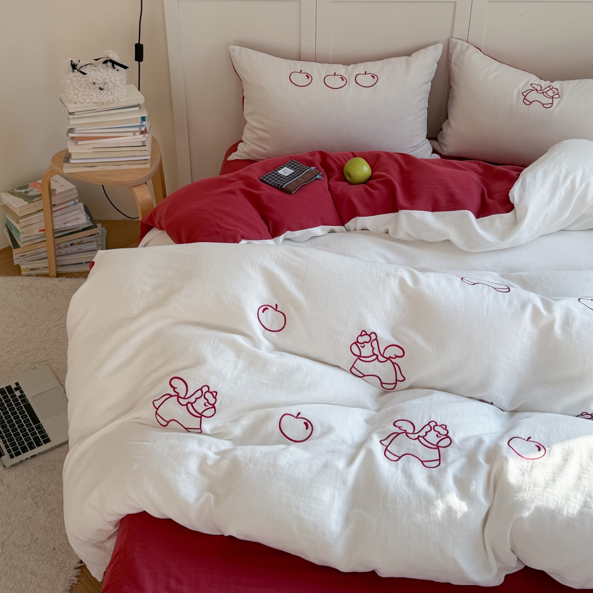 91家纺网 家纺一手货源 找家纺 FORTWO家纺原创设计（FOR TWO家纺） 2026新款全棉双层纱四件套--线条款(会员-15 控价：（券前）基础价不低于小号248元，中号328元，大号348元 床笠加10元) 小马苹果