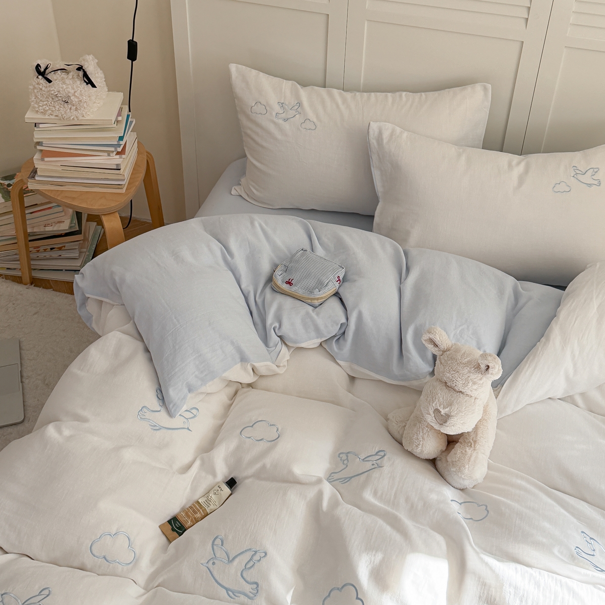 91家纺网 家纺一手货源 找家纺 FORTWO家纺原创设计（FOR TWO家纺） 2026新款全棉双层纱四件套--线条款(会员-15 控价：（券前）基础价不低于小号248元，中号328元，大号348元 床笠加10元) 云朵海鸥