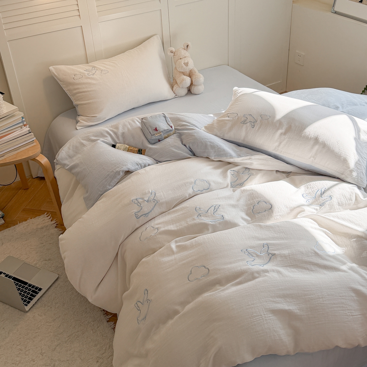 91家纺网 家纺一手货源 找家纺 FORTWO家纺原创设计（FOR TWO家纺） 2026新款全棉双层纱四件套--线条款(会员-15 控价：（券前）基础价不低于小号248元，中号328元，大号348元 床笠加10元) 云朵海鸥