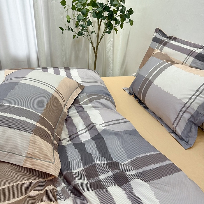 91家纺网 家纺一手货源 找家纺 橙艺家居 2026新款丝光铂金云棉印花四件套 本店线上严格控价，券后、活动后标准不得低于218元，以此类推。请各位老爷严格遵守，以免低价后再调整价格，影响链接权重 奈亚