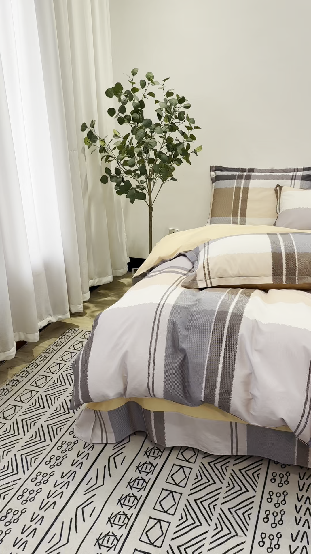 91家纺网 家纺一手货源 找家纺 橙艺家居 2026新款丝光铂金云棉印花四件套 本店线上严格控价，券后、活动后标准不得低于218元，以此类推。请各位老爷严格遵守，以免低价后再调整价格，影响链接权重 奈亚