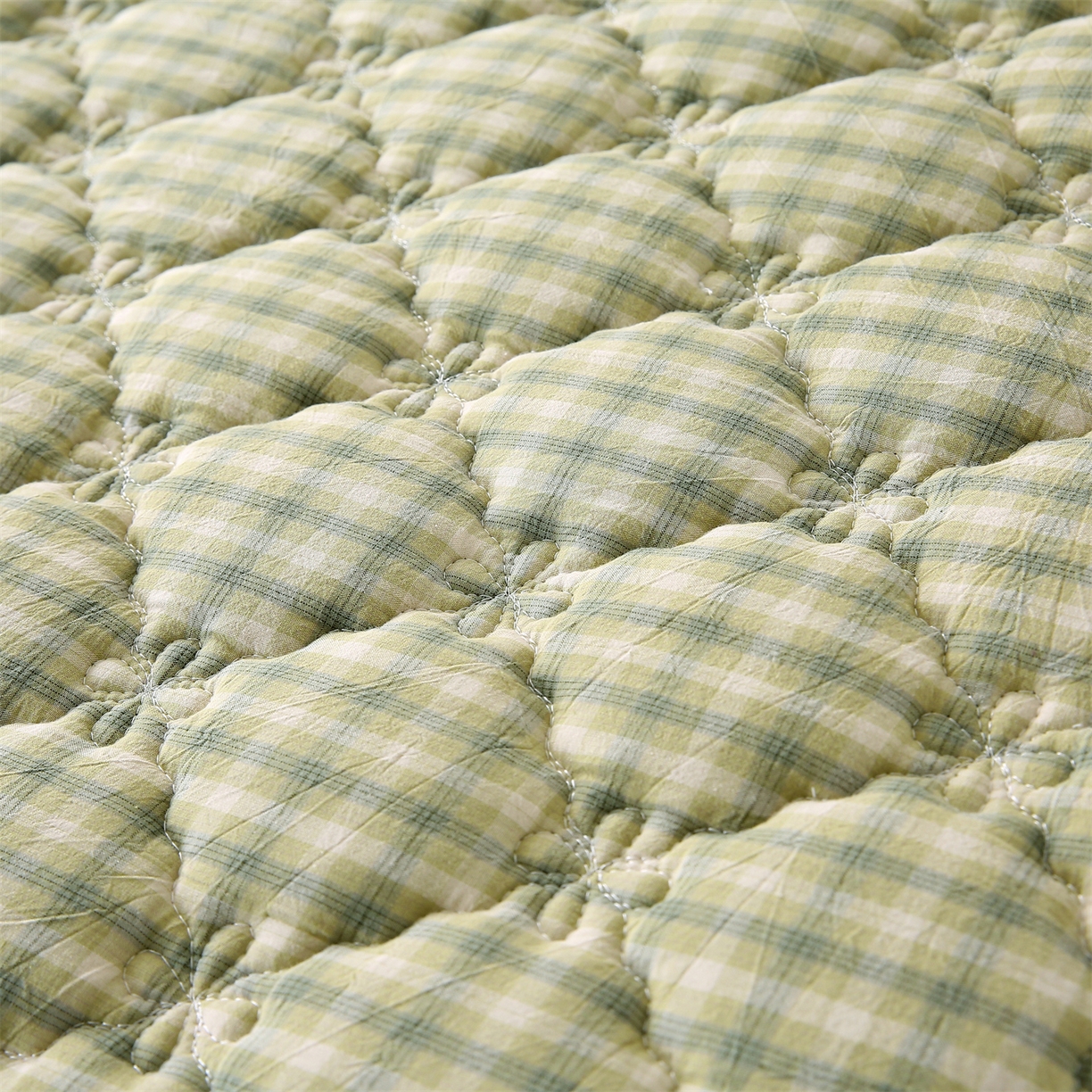 91家纺网 家纺一手货源 找家纺 乐逸家纺 2026新款无印全棉色织水洗棉夹棉床裙三件套 全棉夹棉床裙浣花草绿