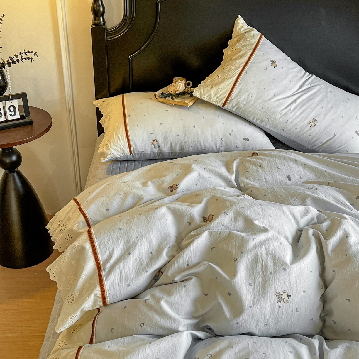 91家纺网 家纺一手货源 找家纺 美梦家纺 2026新款高克重全棉花边云感棉床盖四件套 暖小象·兰