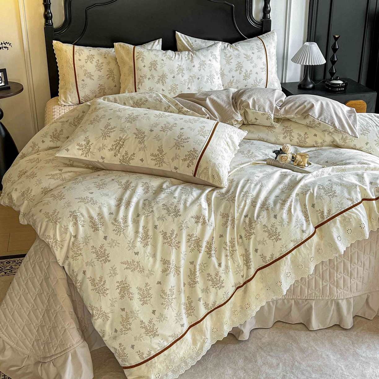 91家纺网 家纺一手货源 找家纺 美梦家纺 2026新款高克重全棉花边云感棉床盖四件套 尤丽叶·咖