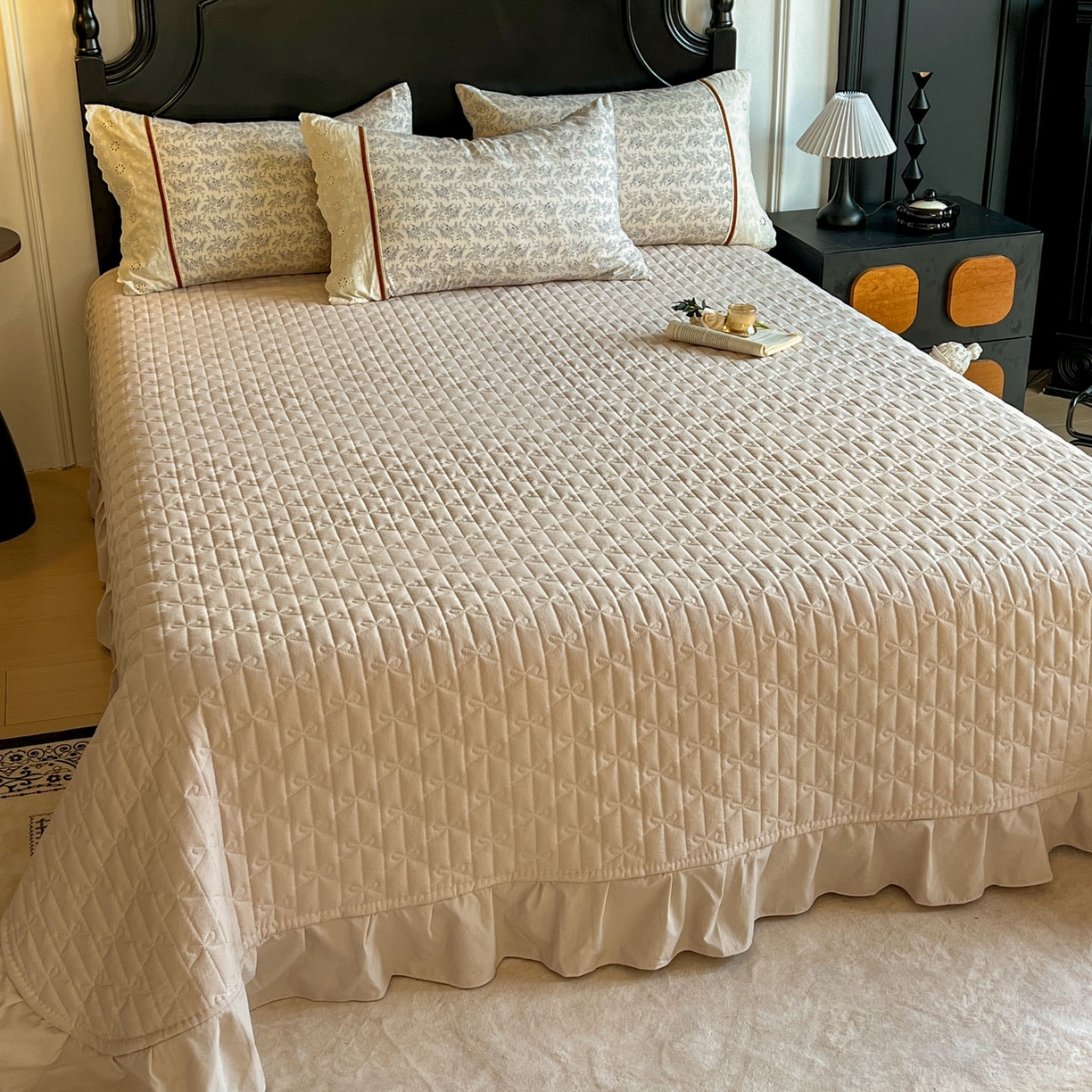 91家纺网 家纺一手货源 找家纺 美梦家纺 2026新款高克重全棉花边云感棉床盖四件套 浅叶·米