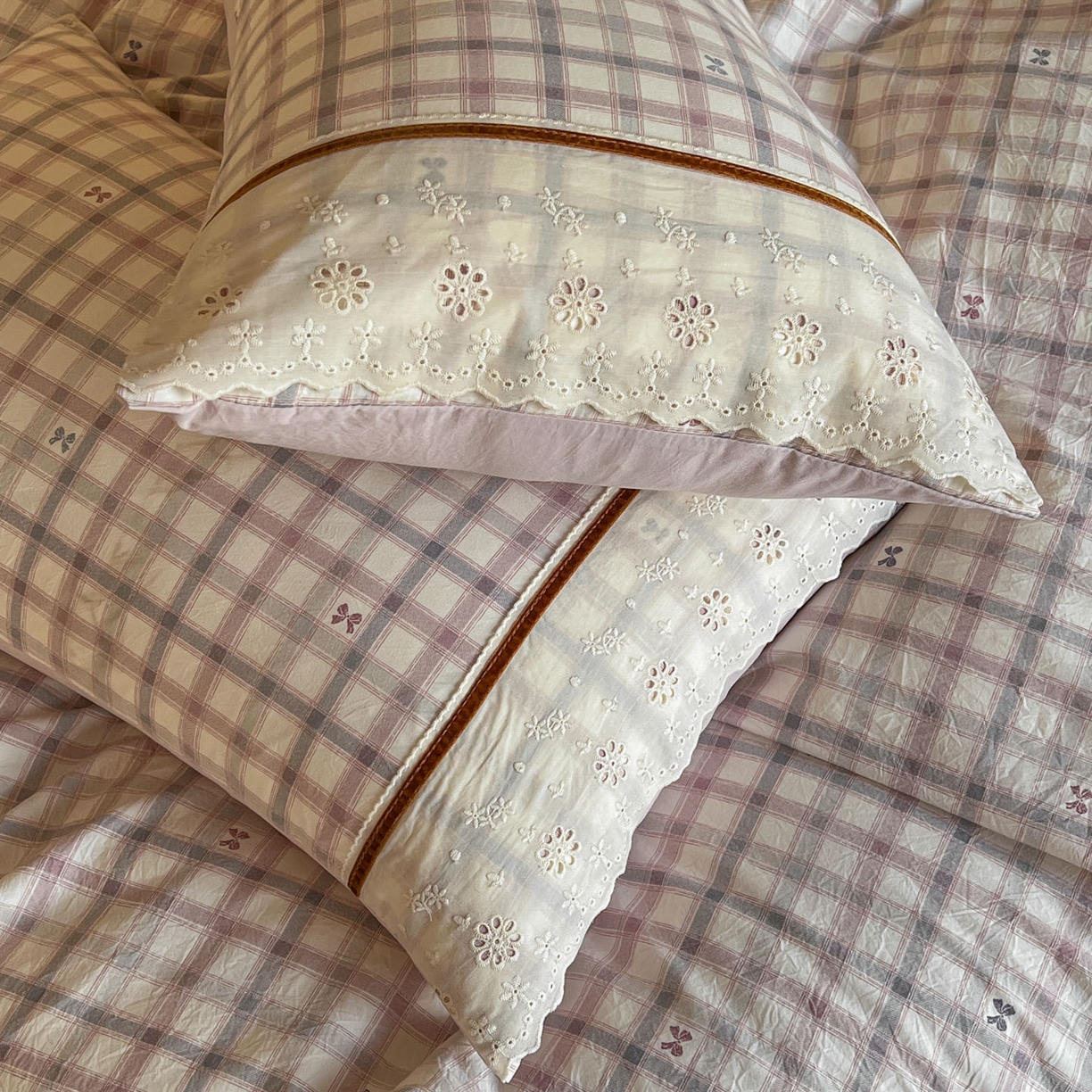 91家纺网 家纺一手货源 找家纺 美梦家纺 2026新款高克重全棉花边云感棉床盖四件套 雅格·粉