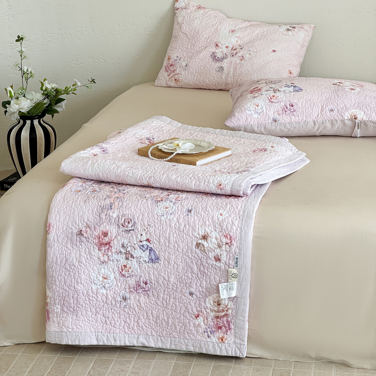 91家纺网 家纺一手货源 找家纺 床盖工厂店 2026新款高端活性数码工艺双面全棉棉花床盖三件套 百花羞-粉