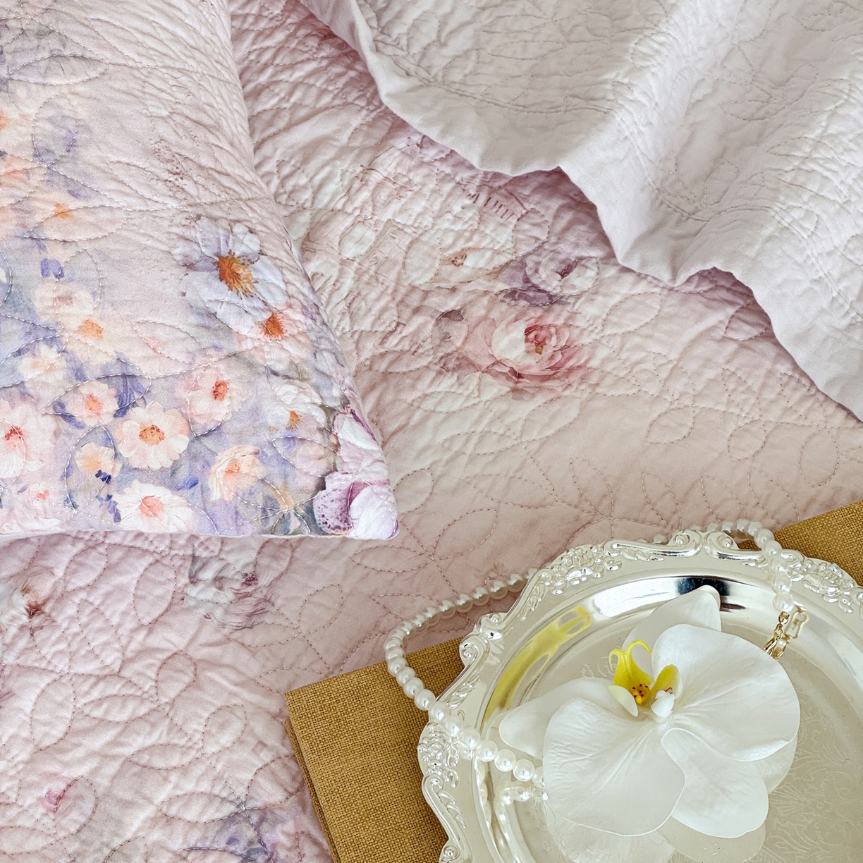 91家纺网 家纺一手货源 找家纺 床盖工厂店 2026新款高端活性数码工艺双面全棉棉花床盖三件套 百花羞-粉