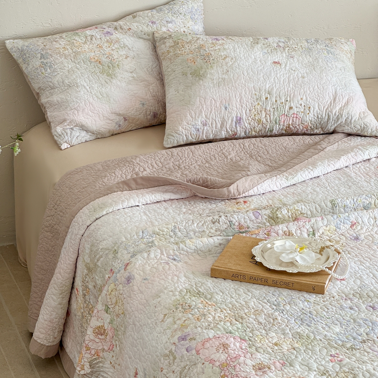 91家纺网 家纺一手货源 找家纺 床盖工厂店 2026新款高端活性数码工艺双面全棉棉花床盖三件套 漫花野