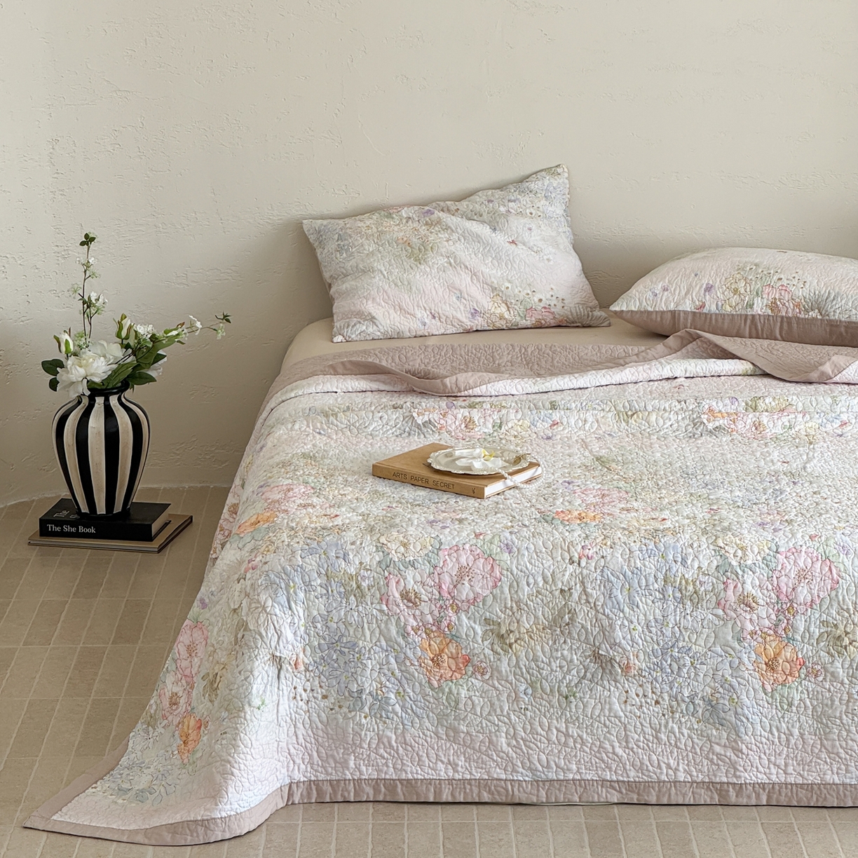 91家纺网 家纺一手货源 找家纺 床盖工厂店 2026新款高端活性数码工艺双面全棉棉花床盖三件套 漫花野