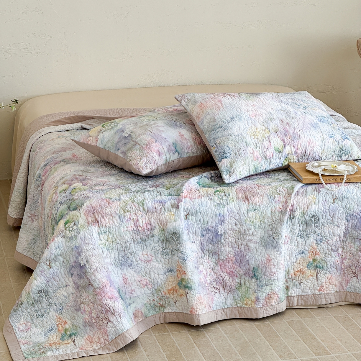 91家纺网 家纺一手货源 找家纺 床盖工厂店 2026新款高端活性数码工艺双面全棉棉花床盖三件套 诗和远方-绿