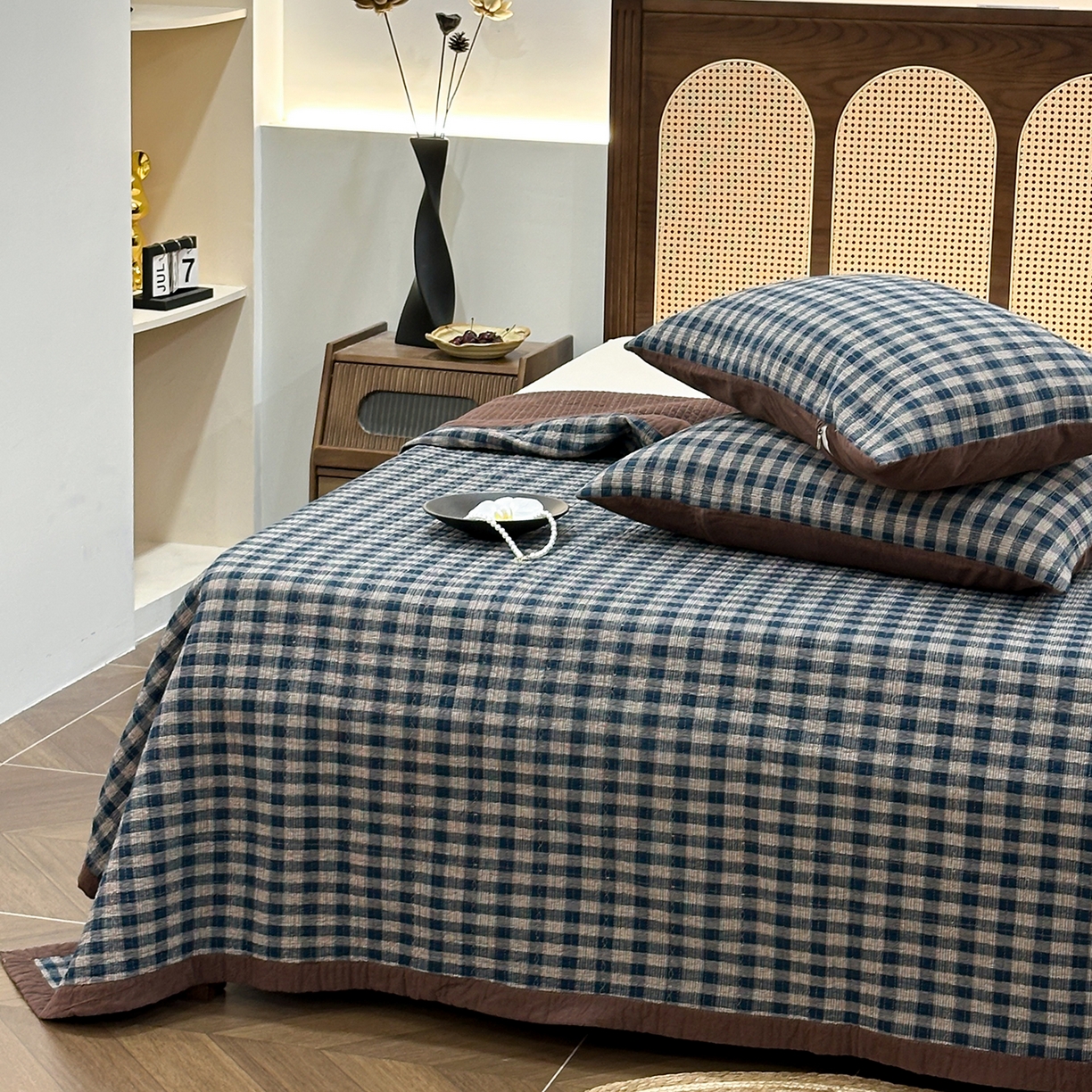 91家纺网 家纺一手货源 找家纺 床盖工厂店 2026新款双面水洗全棉填充棉花床盖三件套-重楼格系列 重楼兰