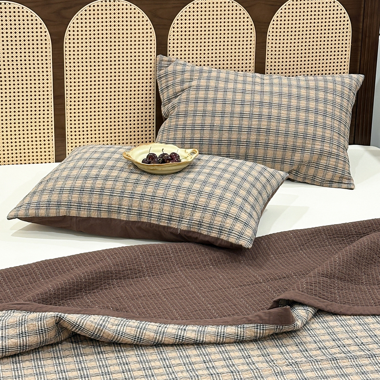 91家纺网 家纺一手货源 找家纺 床盖工厂店 2026新款双面水洗全棉填充棉花床盖三件套-重楼格系列 重楼咖