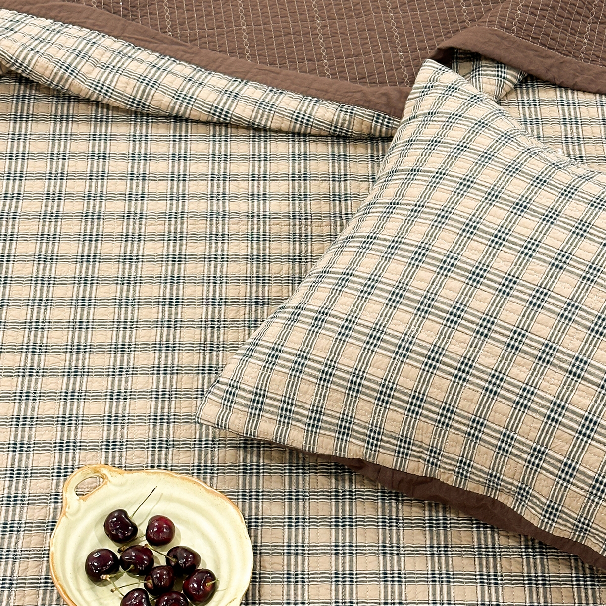 91家纺网 家纺一手货源 找家纺 床盖工厂店 2026新款双面水洗全棉填充棉花床盖三件套-重楼格系列 重楼咖