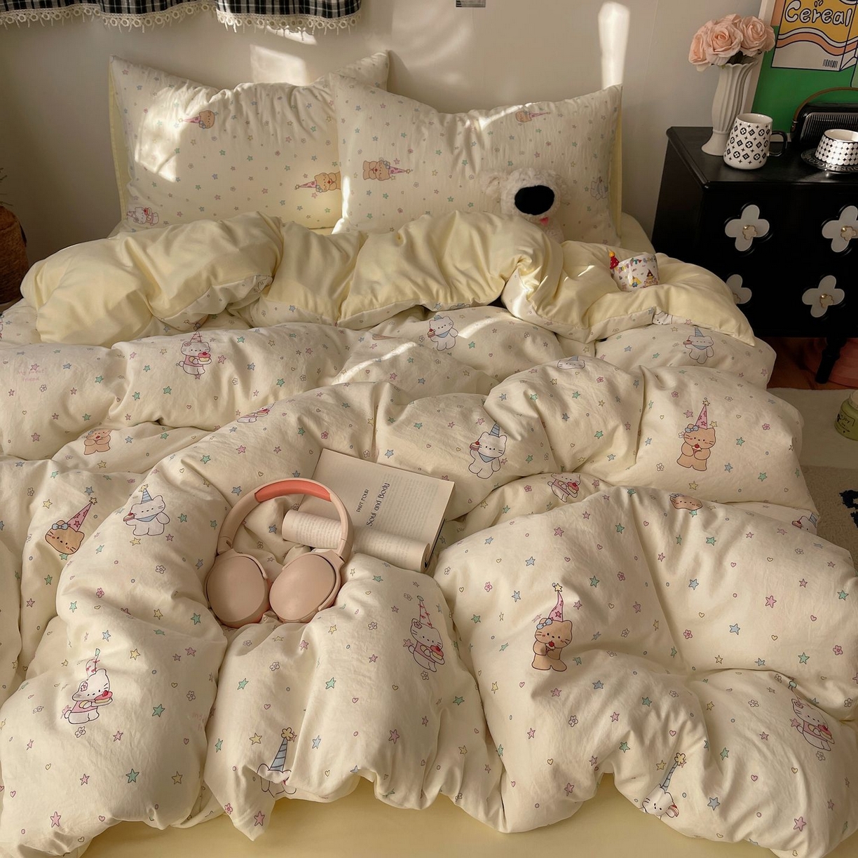 91家纺网 家纺一手货源 找家纺 初念 2026新款A类小清新古法简约水洗棉四件套 礼帽小猫