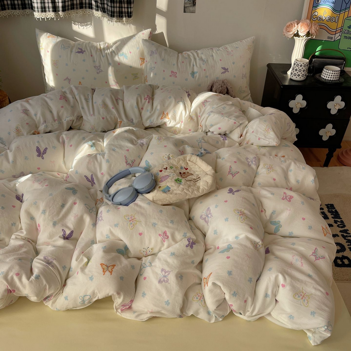 91家纺网 家纺一手货源 找家纺 初念 2026新款A类小清新古法简约水洗棉四件套 恋爱戏蝶