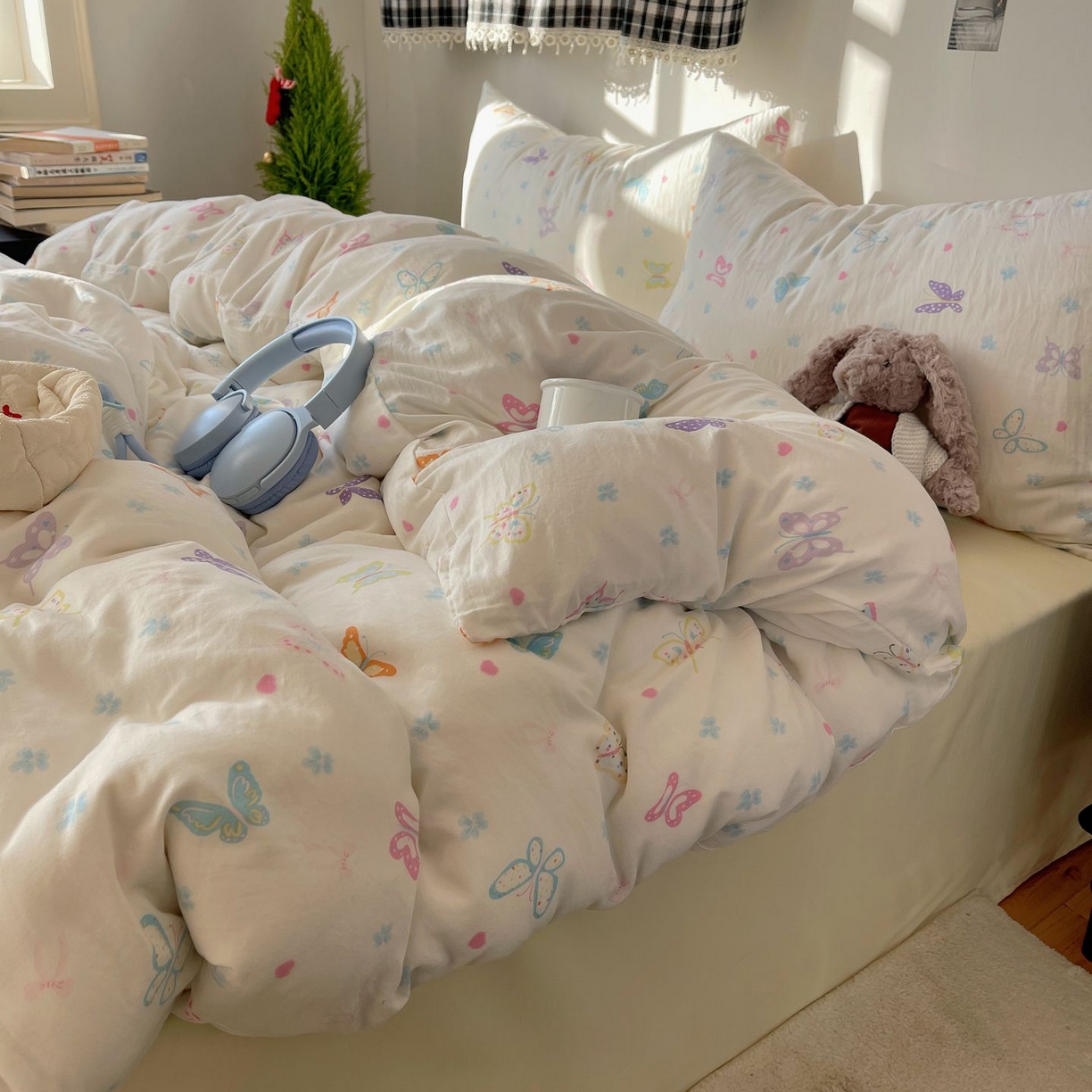 91家纺网 家纺一手货源 找家纺 初念 2026新款A类小清新古法简约水洗棉四件套 恋爱戏蝶