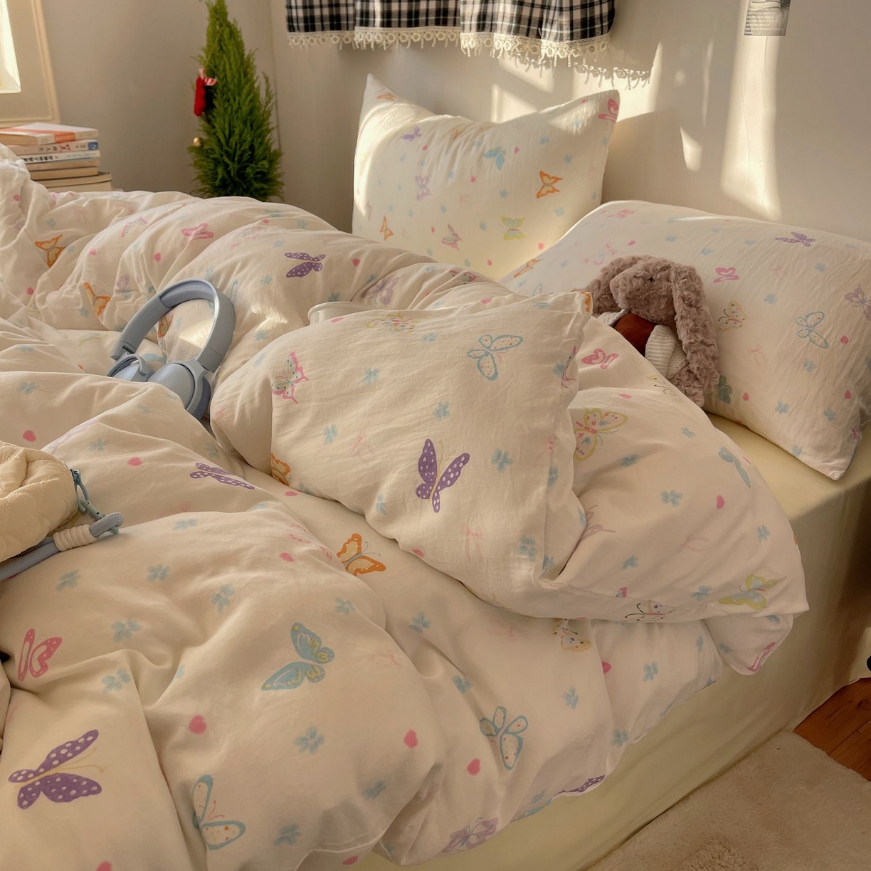 91家纺网 家纺一手货源 找家纺 初念 2026新款A类小清新古法简约水洗棉四件套 恋爱戏蝶