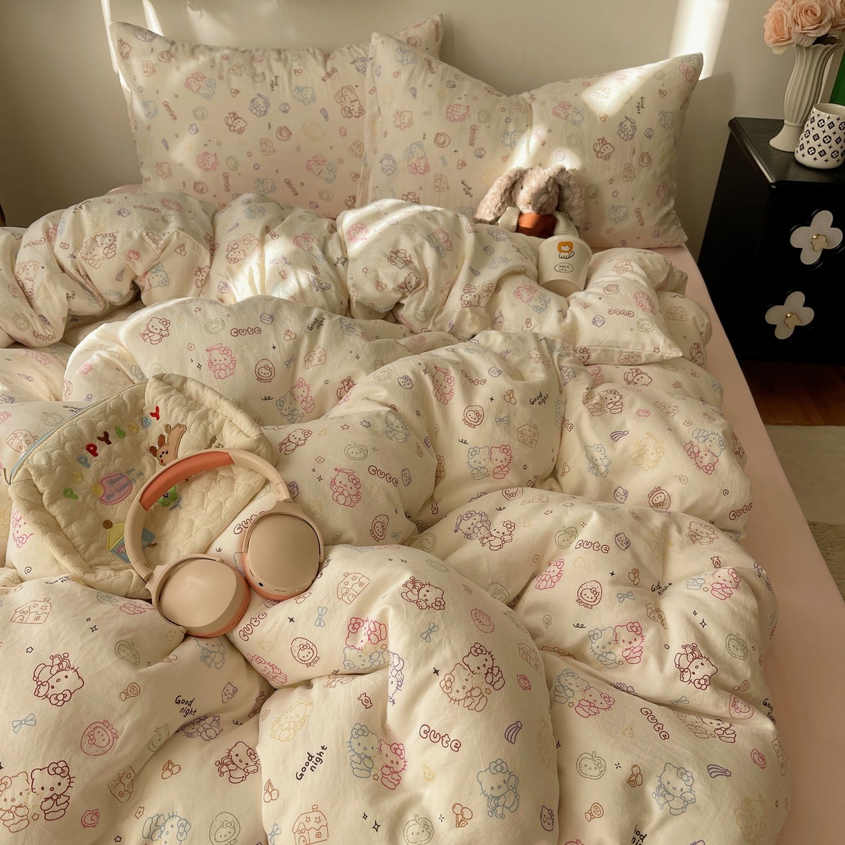 91家纺网 家纺一手货源 找家纺 初念 2026新款A类小清新古法简约水洗棉四件套 霓虹小猫