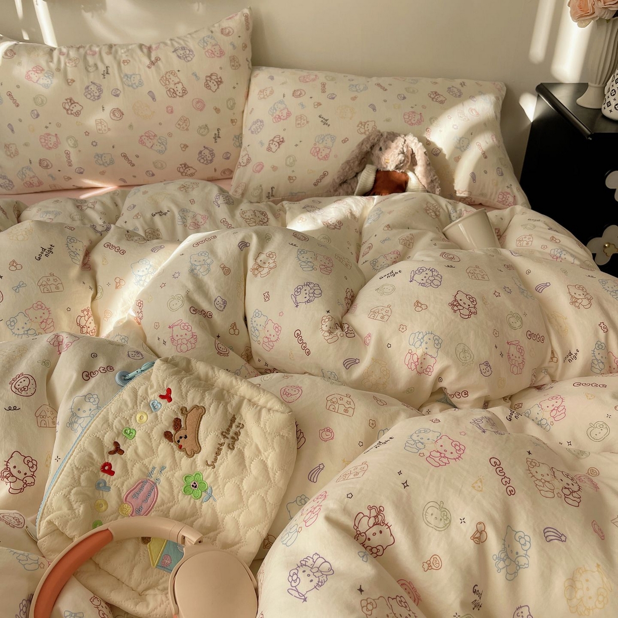 91家纺网 家纺一手货源 找家纺 初念 2026新款A类小清新古法简约水洗棉四件套 霓虹小猫