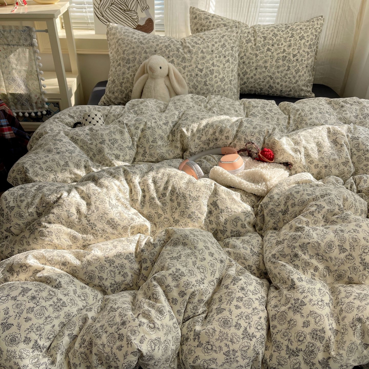 91家纺网 家纺一手货源 找家纺 初念 2026新款A类小清新古法简约水洗棉四件套 山月枇杷