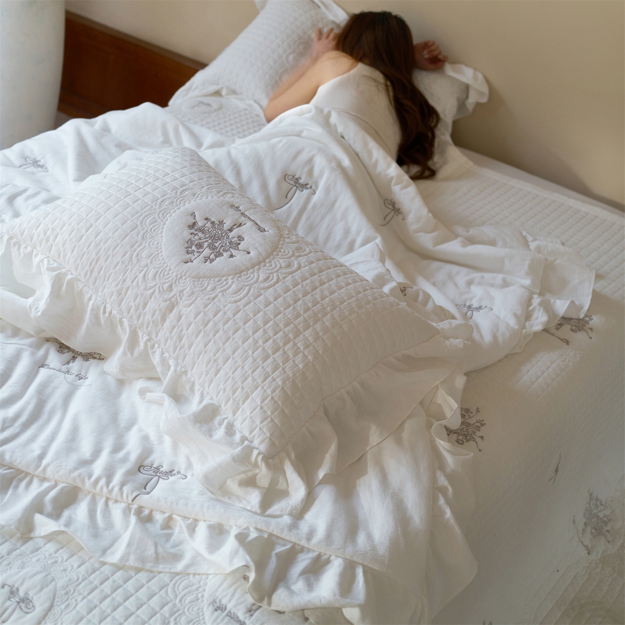 91家纺网 家纺一手货源 找家纺 （总）上喜 2026新款多功能夏被床盖四件套浪漫生活