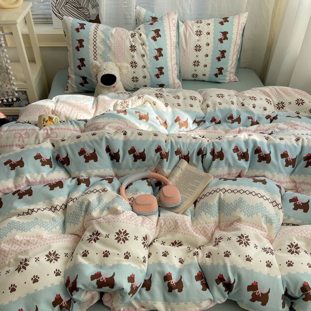 91家纺网 家纺一手货源 找家纺 初念 2026新款A类小清新古法简约水洗棉四件套 小狗脆脆鲨