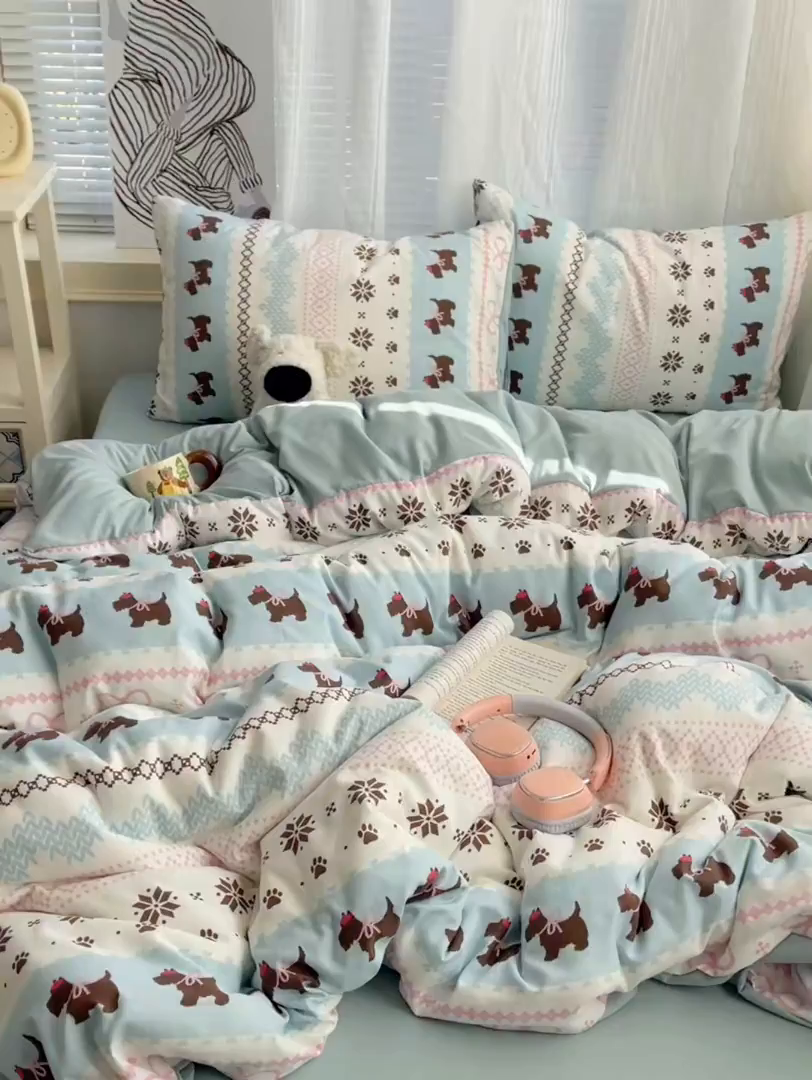 91家纺网 家纺一手货源 找家纺 初念 2026新款A类小清新古法简约水洗棉四件套 小狗脆脆鲨