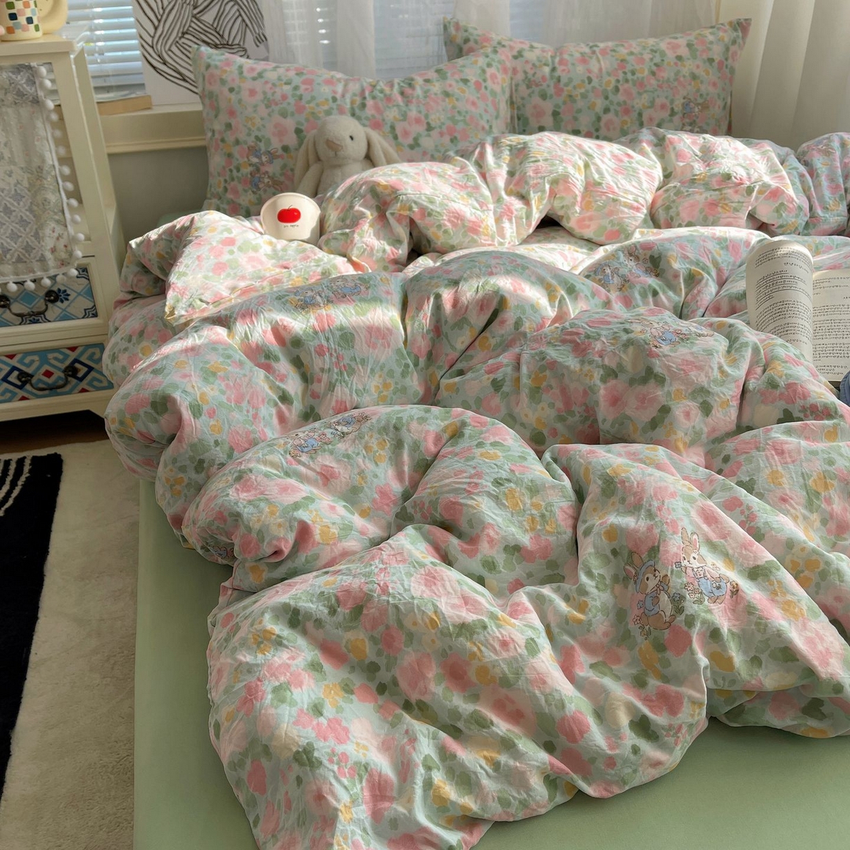 91家纺网 家纺一手货源 找家纺 初念 2026新款A类小清新古法简约水洗棉四件套 小兔岛