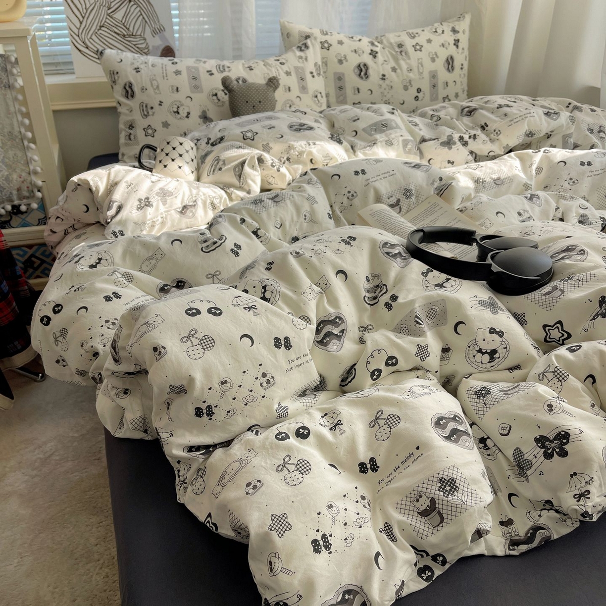 91家纺网 家纺一手货源 找家纺 初念 2026新款A类小清新古法简约水洗棉四件套 心之旋律