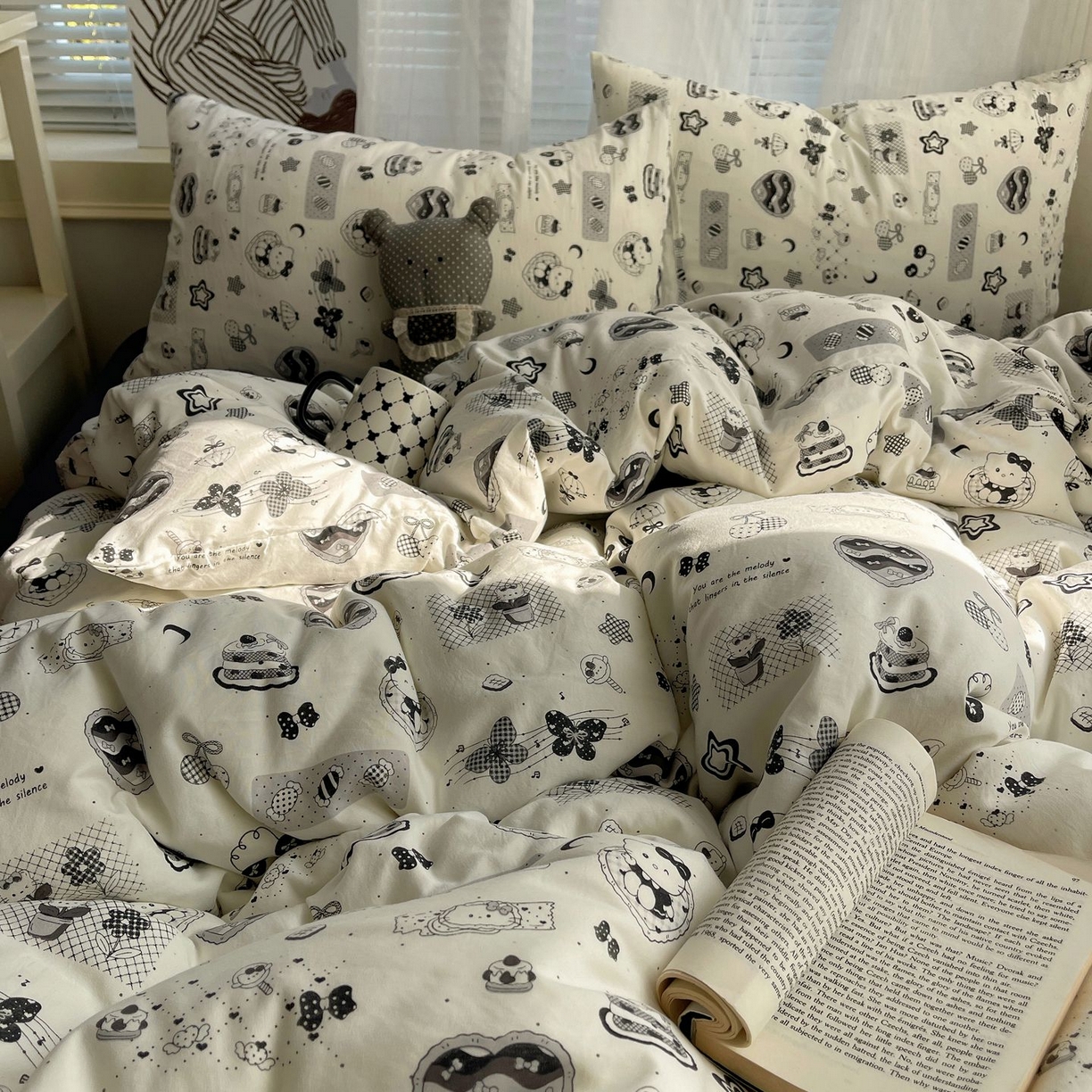 91家纺网 家纺一手货源 找家纺 初念 2026新款A类小清新古法简约水洗棉四件套 心之旋律