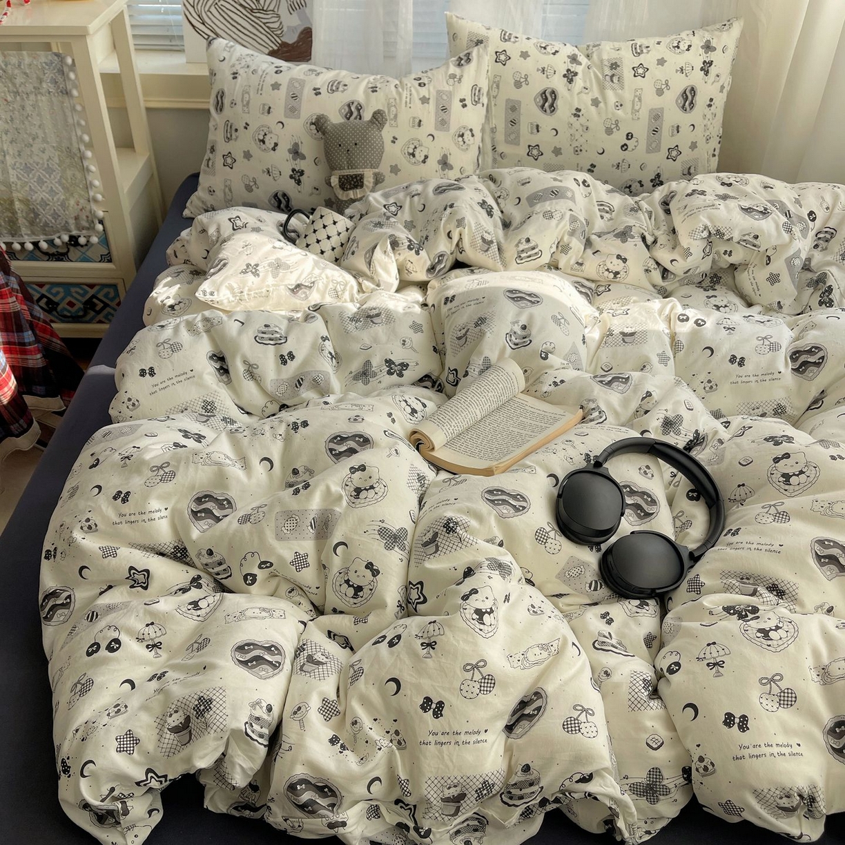 91家纺网 家纺一手货源 找家纺 初念 2026新款A类小清新古法简约水洗棉四件套 心之旋律