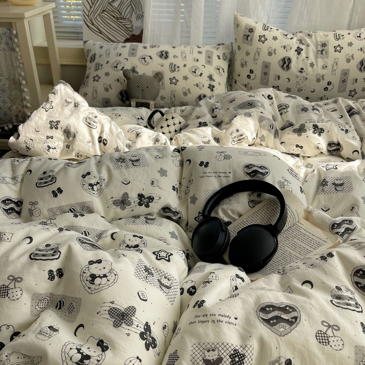 91家纺网 家纺一手货源 找家纺 初念 2026新款A类小清新古法简约水洗棉四件套 心之旋律