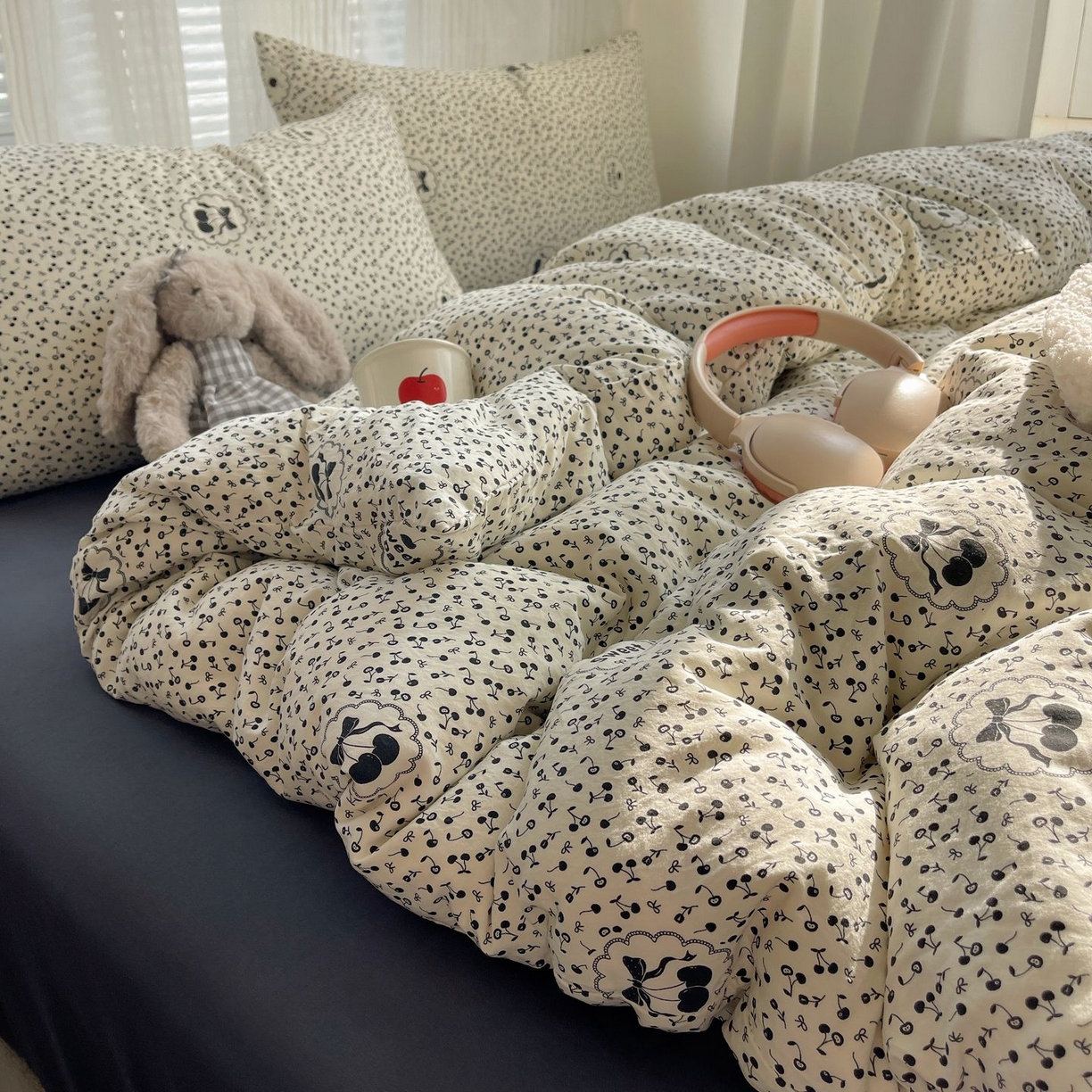 91家纺网 家纺一手货源 找家纺 初念 2026新款A类小清新古法简约水洗棉四件套 樱桃心事