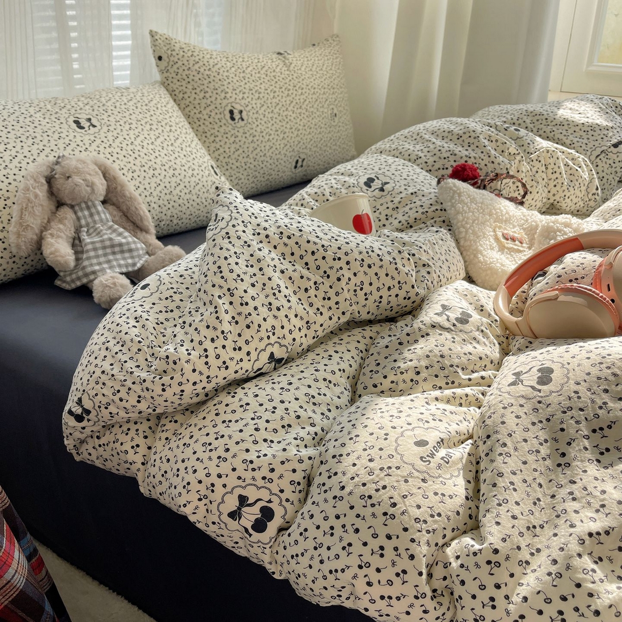 91家纺网 家纺一手货源 找家纺 初念 2026新款A类小清新古法简约水洗棉四件套 樱桃心事