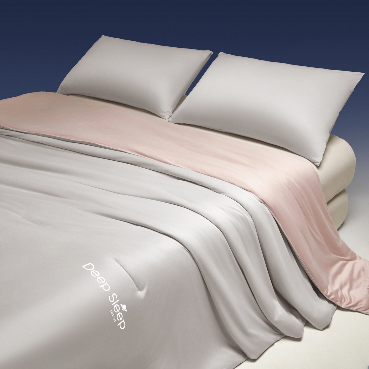 91家纺网 家纺一手货源 找家纺 老帅的工厂店 2026新款针织棉深睡控温夏被系列-系列二 轻烟粉