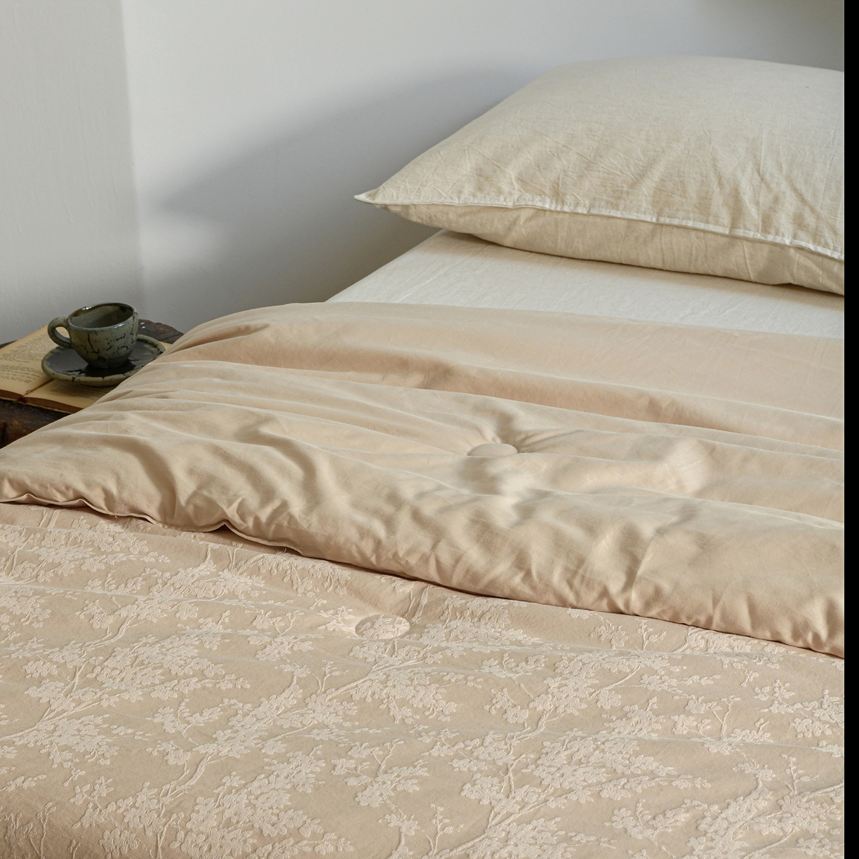 91家纺网 家纺一手货源 找家纺 （总）松色家居 2026新款全棉大豆春秋被被子被芯-落月消愁-香槟