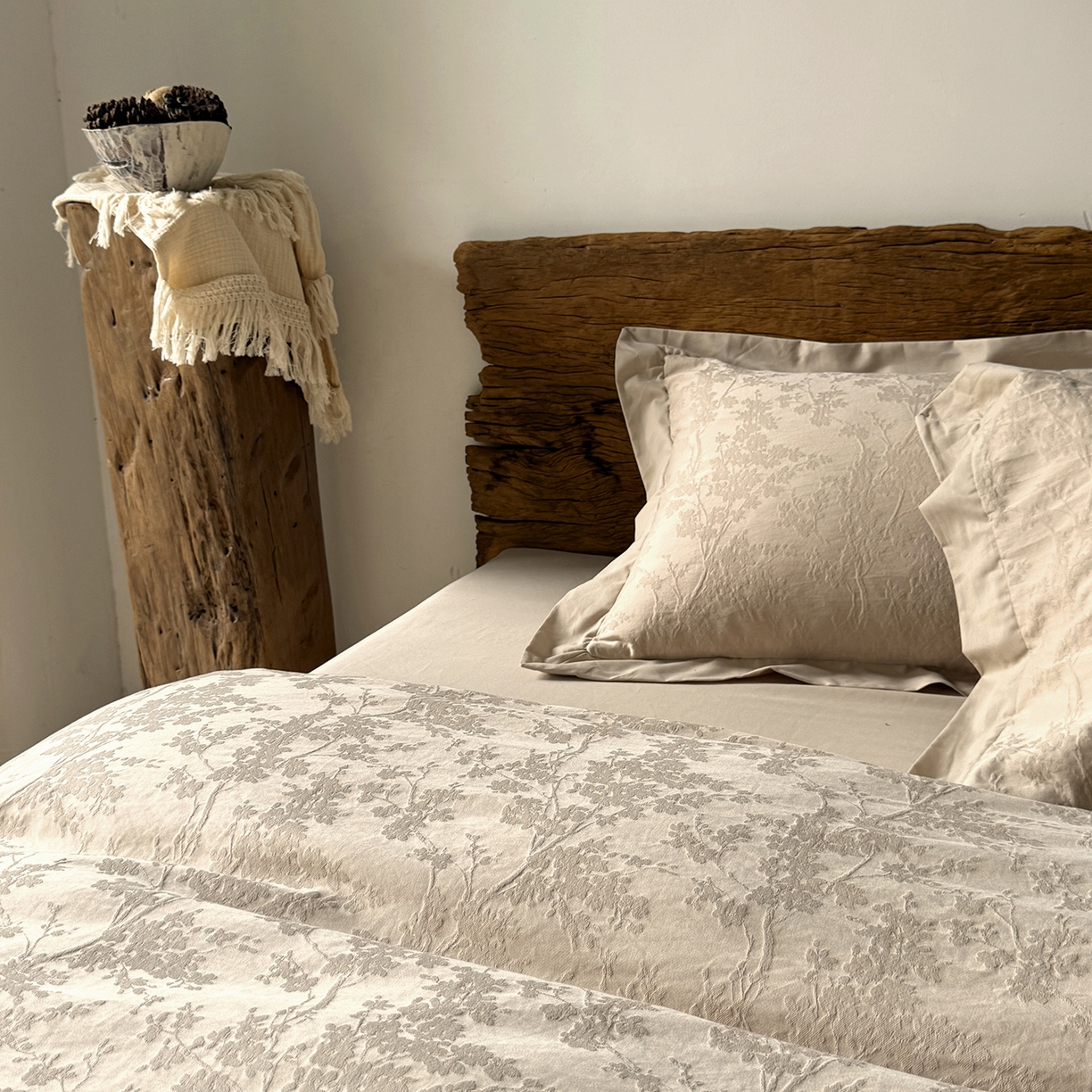 91家纺网 家纺一手货源 找家纺 （总）松色家居 2026新款全棉四件套-落月消愁-香槟