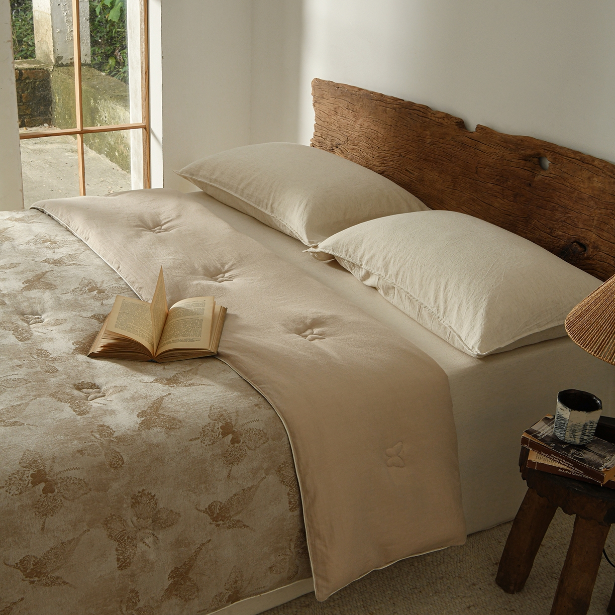 91家纺网 家纺一手货源 找家纺 （总）松色家居 2026新款全棉蚕丝冬被被子被芯-蝶韵-香槟