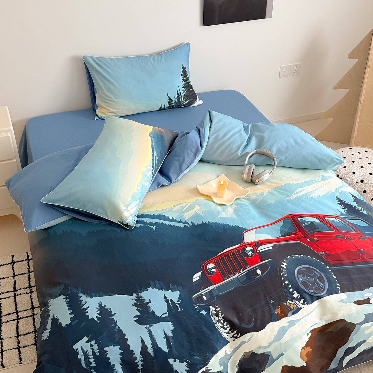 91家纺网 家纺一手货源 找家纺 （总）西西家居 2026新款100支澳棉数码印花独家专版数码汽车系列四件套--雪山穿越